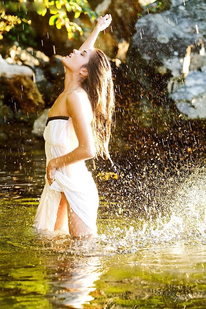 Marie Avgeropoulos in Gazipur