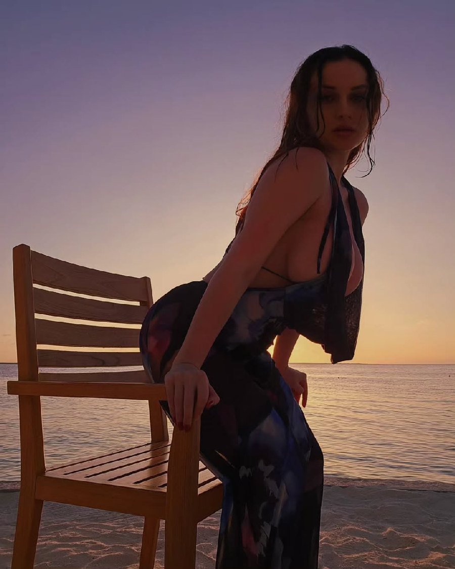 Sexy girl Miranda Faith nude in Gazipur