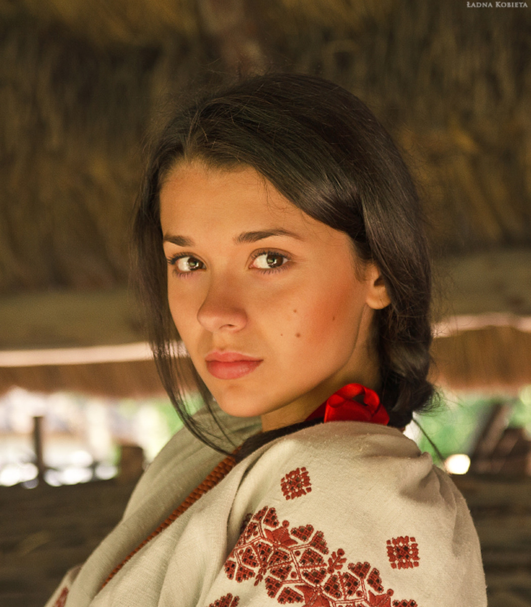 Girls in Slavic costumes in Gazipur