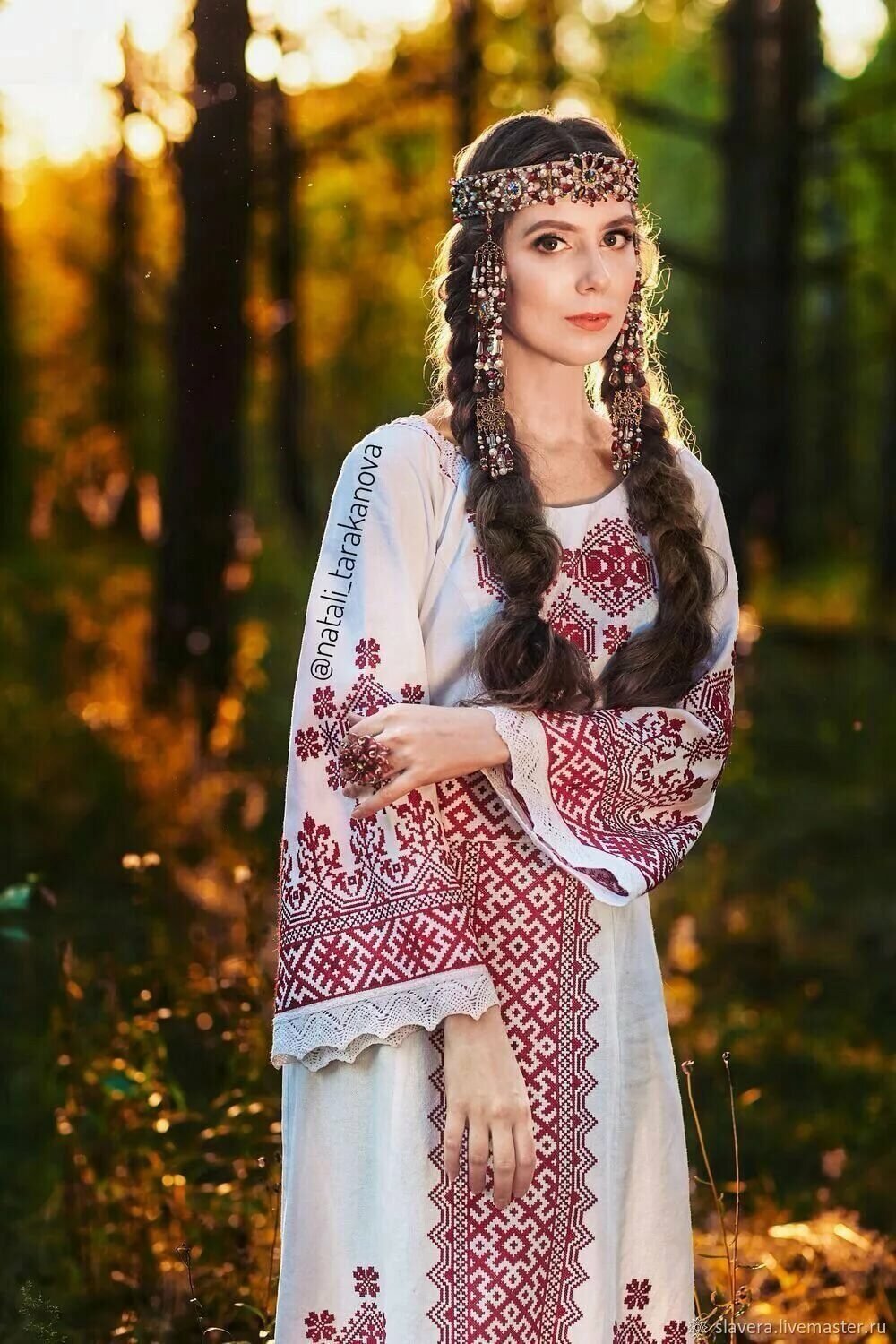 Girls in Slavic costumes in Gazipur