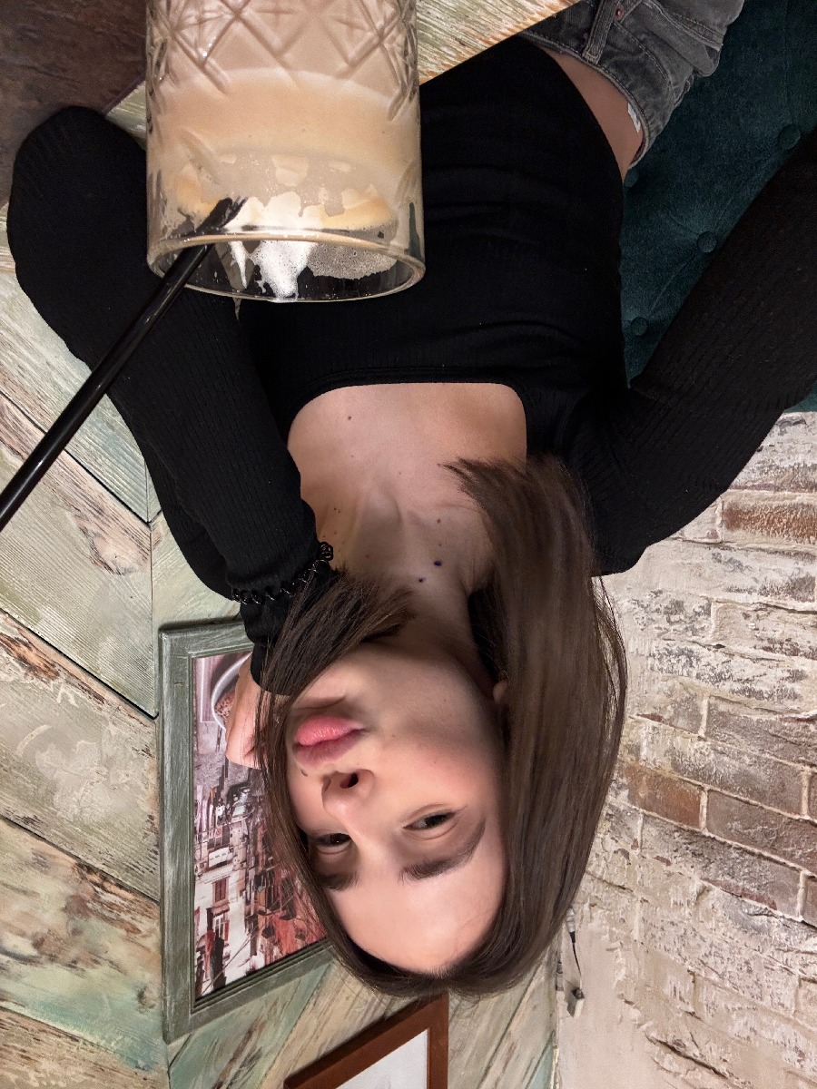 Fresh photos, fresh mood — Tina online in Gazipur